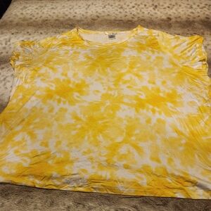 Woman's Yellow Tie Dye Short Sleeve T-shirt